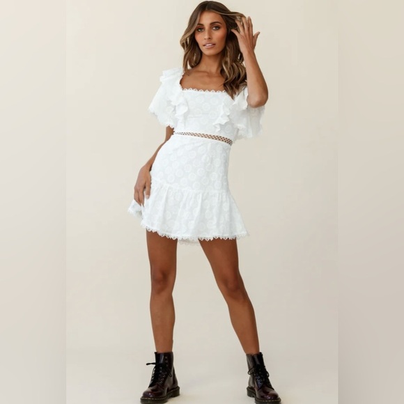 Selfie Leslie Dresses & Skirts - NEW Selfie Leslie: How Romantic Flounce Sleeve Lace-Up Back Dress